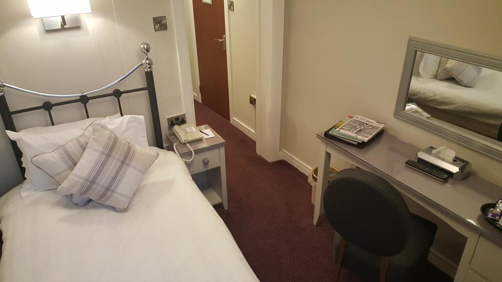 Maesmawr Hall Hotel Caersws Екстериор снимка